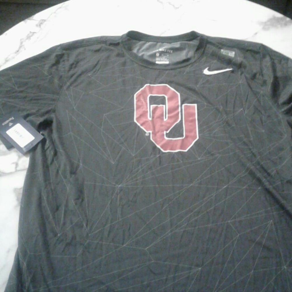 Nike Tee